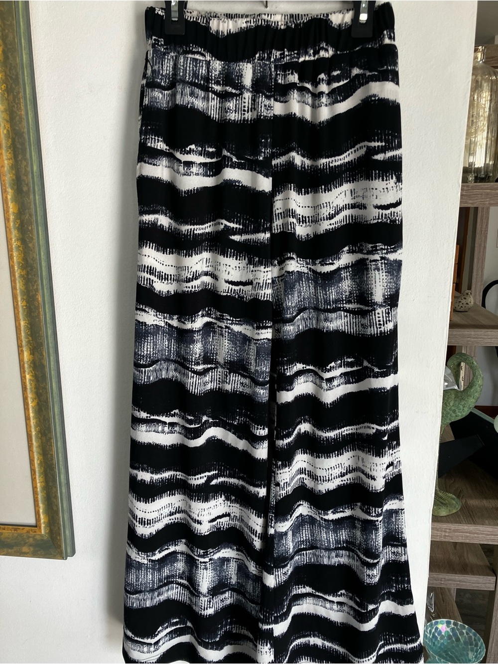 Very J Black and White Wide Leg Pants. Size S